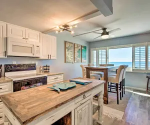 Photo 2 - PCB Beachfront 'coastal Abode' at Pinnacle Port!