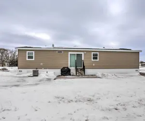 Photo 3 - Valentine Vacation Rental w/ Modern Interior!
