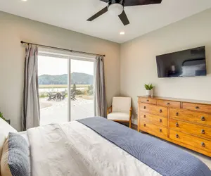 Photo 5 - Charming Florence Home w/ Fire Pit & River Views!