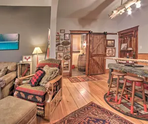 Photo 4 - One-of-a-kind Rustic Retreat in Dtwn Sturgeon Bay!