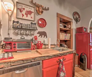 Photo 5 - One-of-a-kind Rustic Retreat in Dtwn Sturgeon Bay!