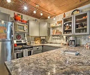 Photo 5 - Pet-friendly 'one Crow Cottage' in Harbor Springs!