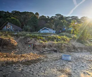 Photo 4 - Lakefront Montague Cottage on a Private Beach!
