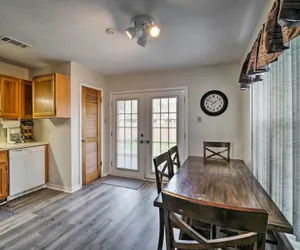 Photo 2 - Bright College Station Abode: 3 Mi to Kyle Field