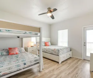 Photo 4 - Beachfront Retreat With 2 Decks, Patio & Views!