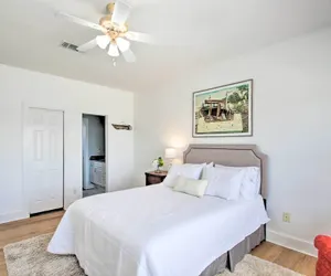 Photo 5 - Pensacola Beach Home: 1 Block to Beach Access