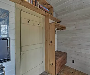 Photo 3 - Cozy Vineyard Haven Cottage < 1 Mi to Beach!