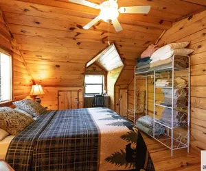 Photo 5 - Captain's Cool Water Cabin