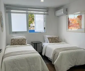 Photo 4 - Janer House