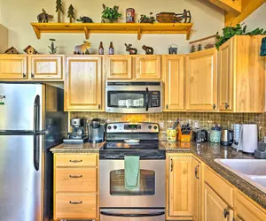 Photo 4 - Pet-friendly Jefferson Cabin w/ Deck & Views!