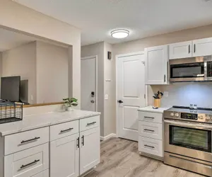 Photo 5 - Modern Anchorage Apartment Near Hospitals!