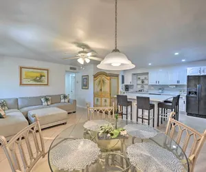 Photo 5 - Bright Naples Home - 4 Mi to Botanic Gardens!