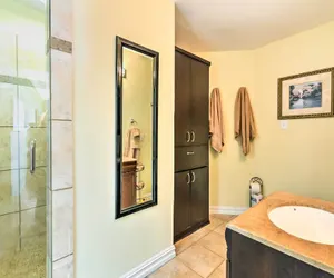 Photo 2 - Lakefront Houston House - 1 Mi to Space Center!