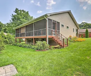 Photo 3 - Updated Cottage at Lake Junaluska Golf Course!