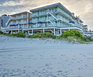 Photo 2 - Wildwood Crest Condo w/ Pool: Walk to Restaurants!