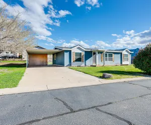 Photo 4 - La Verkin Home w/ Yard, Covered Patio & Grill