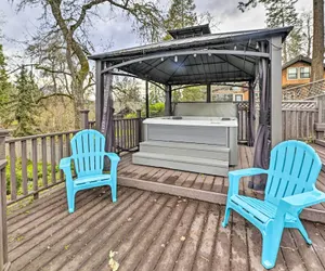 Photo 2 - Spacious Grants Pass Home w/ Hot Tub & Views!