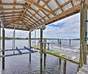 Photo 4 - Cozy Nantucket Cottage on Saint Marys River!