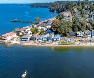 Photo 2 - Tacoma 'dash Point Beach Cabin' w/ Balcony!