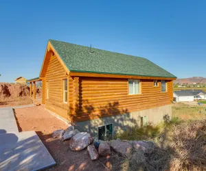 Photo 2 - 'the Cliffrose Cabin' - Hike, Relax, Explore!