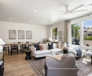 Photo 2 - Sun-kissed At Desert Color 5 Bedroom Townhouse