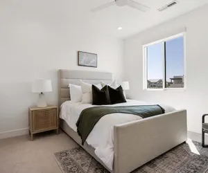 Photo 4 - Sun-kissed At Desert Color 5 Bedroom Townhouse