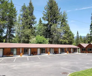 Photo 5 - Beargrass Lodging and RV Resort