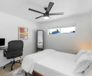 Photo 4 - Citrus Blossom 1BR Condo with Pool