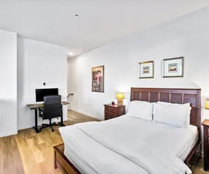 Photo 3 - Airy and Open Corner Loft - 92 Walkscore