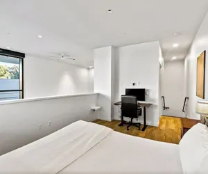 Photo 5 - Airy and Open Corner Loft - 92 Walkscore