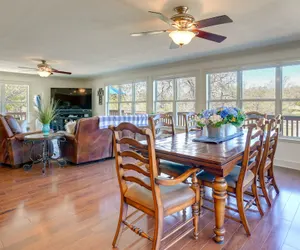 Photo 5 - Spacious Vacation Rental Home on Eufaula Lake!