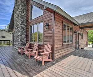 Photo 5 - Cabin 1 Mi to Sand Valley, 1 Block to Beach