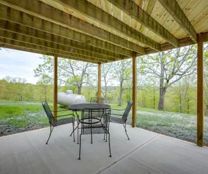 Photo 4 - Cozy Kentucky Retreat - Deck, Near Ark Encounter!