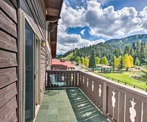 Photo 3 - Cozy Red River Alpine Condo w/ Mountain Views