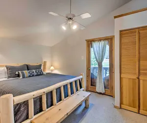 Photo 5 - Cozy Red River Alpine Condo w/ Mountain Views