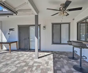 Photo 2 - Sunny Scottsdale Home w/ Heated Pool & Patio