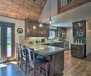 Photo 5 - Pinetop Cabin: Hot Tub, Deck, Grill, & Game Room!