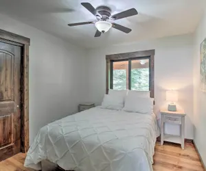 Photo 4 - Pinetop Cabin: Hot Tub, Deck, Grill, & Game Room!