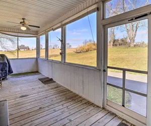 Photo 4 - Pet-friendly Abingdon Abode w/ Yard & Grill!