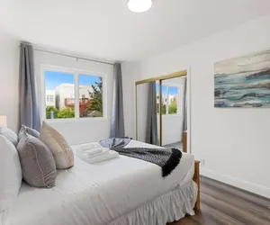 Photo 3 - Stunning 2 Bedroom 1 Bath Home near BART