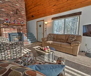 Photo 4 - Poconos Cabin on 3 Acres - 5 Mi to Blue Mountain!