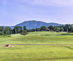 Photo 2 - Studio w/ Resort Amenities: 1 Mi to Lake Lure