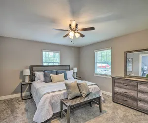 Photo 3 - Spacious Houston Family Home With Game Room!