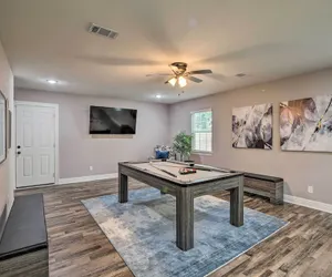 Photo 5 - Spacious Houston Family Home With Game Room!