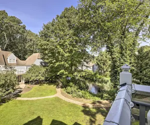Photo 4 - Cozy Norwich Villa on Golf Course Near Spa!