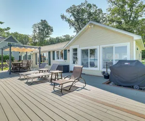 Photo 5 - Higgins Lake House & Bunkhouse With Private Dock!