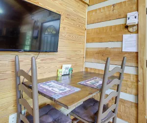 Photo 2 - Noes Rest Wheelchair-friendly Cherokee Lake Cabin