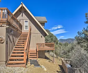 Photo 2 - Lovely Pine Mountain Club Retreat With Hot Tub!