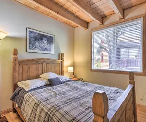 Photo 3 - Lovely Pine Mountain Club Retreat With Hot Tub!