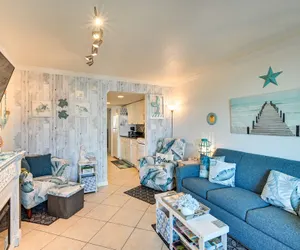 Photo 3 - Blue Water Beachfront Condo: 2 Mi to Skywheel!